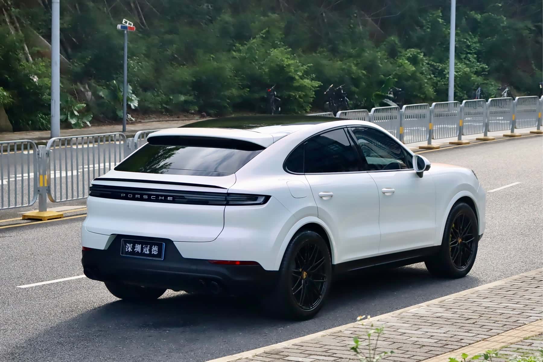Porsche Cayenne, 2025 4