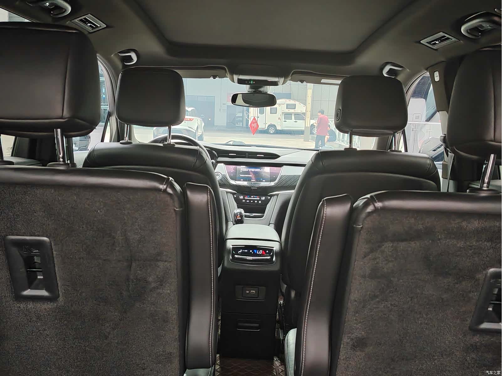 Cadillac XT6, 2021 13