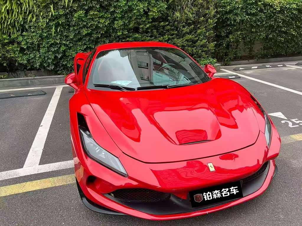 Ferrari F8