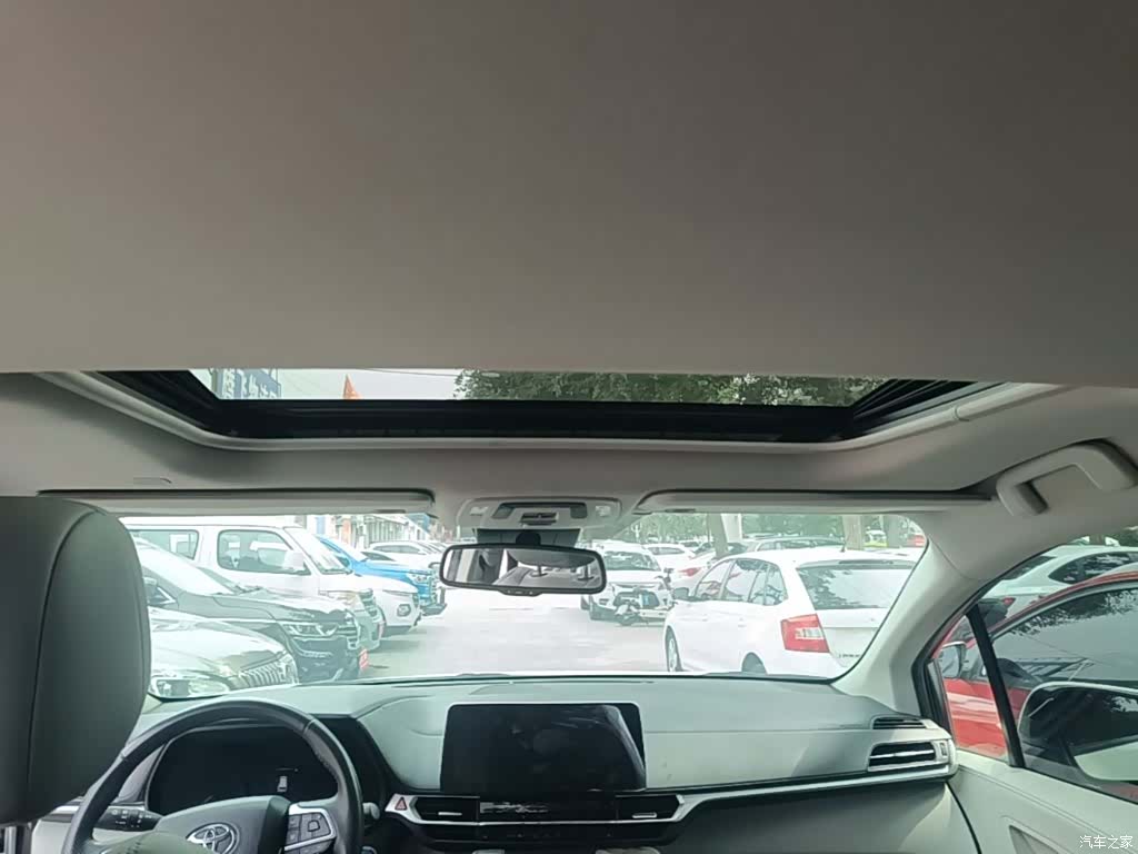 Toyota Sienna, 2023 18