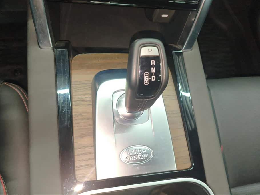 Land Rover Discover sports