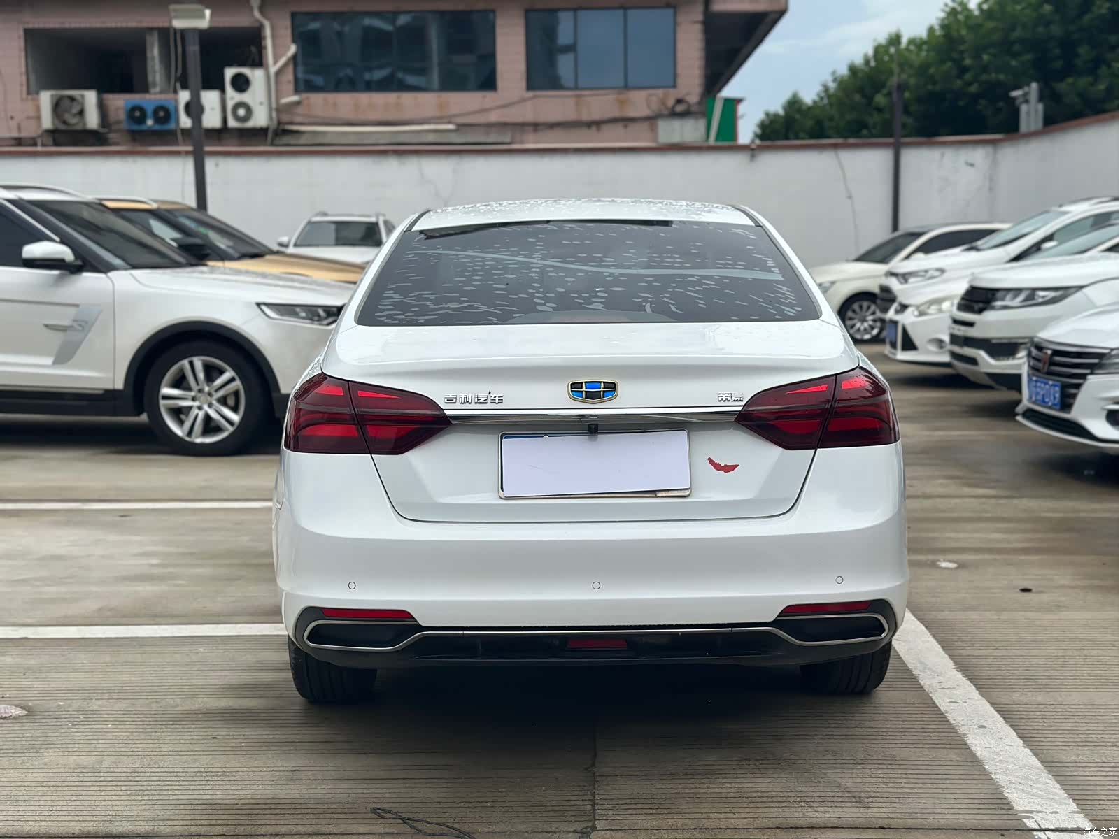 Geely Emgrand, 2018 12