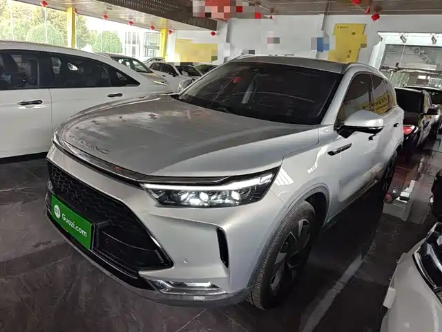 BAIC X7 2021 — купить из Китая под заказ