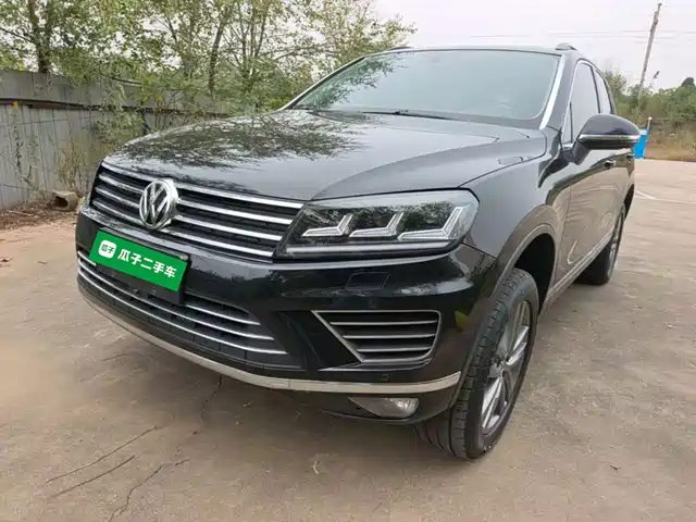 Volkswagen Touareg 2018 — купить из Китая под заказ