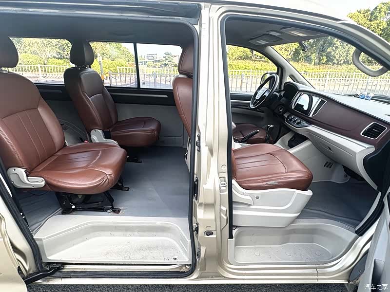 DongFeng M5, 2019 12