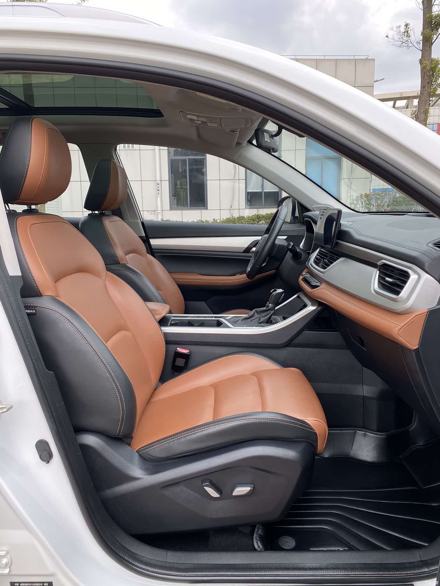 Geely X6, 2021 17