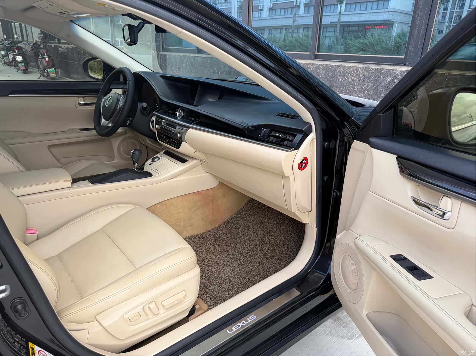 Lexus ES, 2013 8