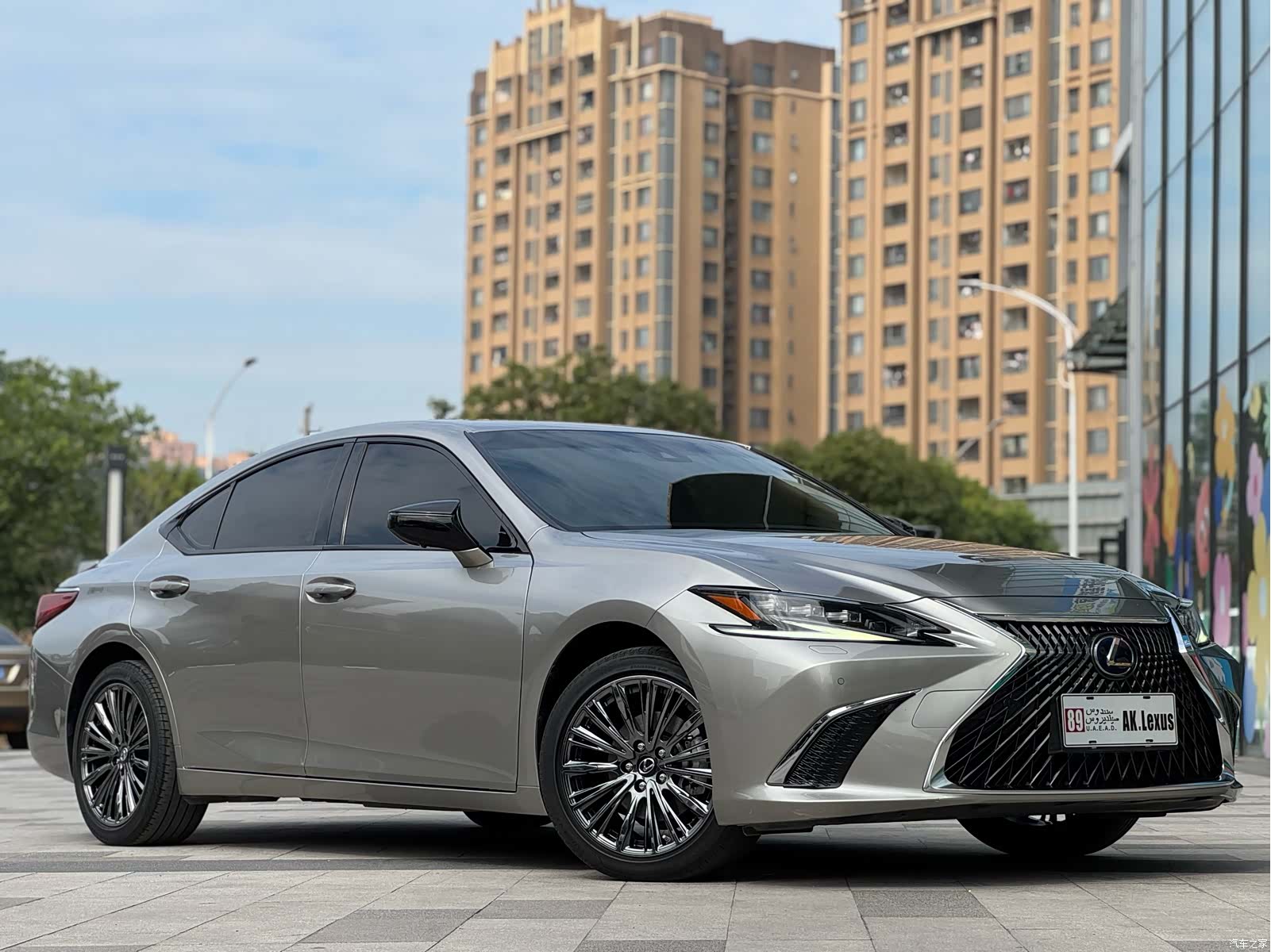 Lexus ES, 2022 3