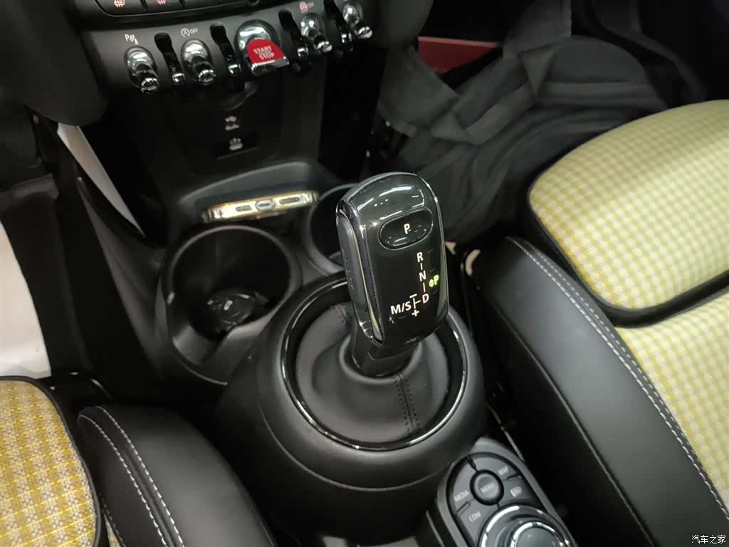 Mini Cooper, 2023 10
