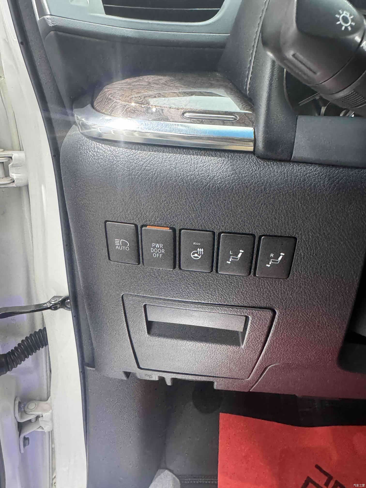 Toyota Alphard, 2019 13