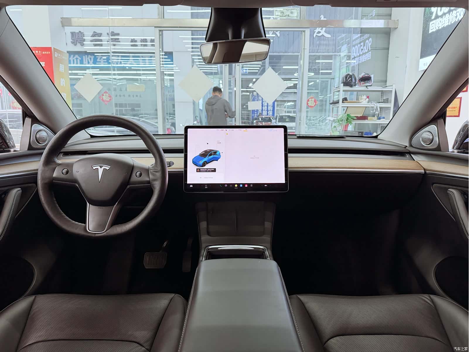 Tesla Model Y, 2021 11