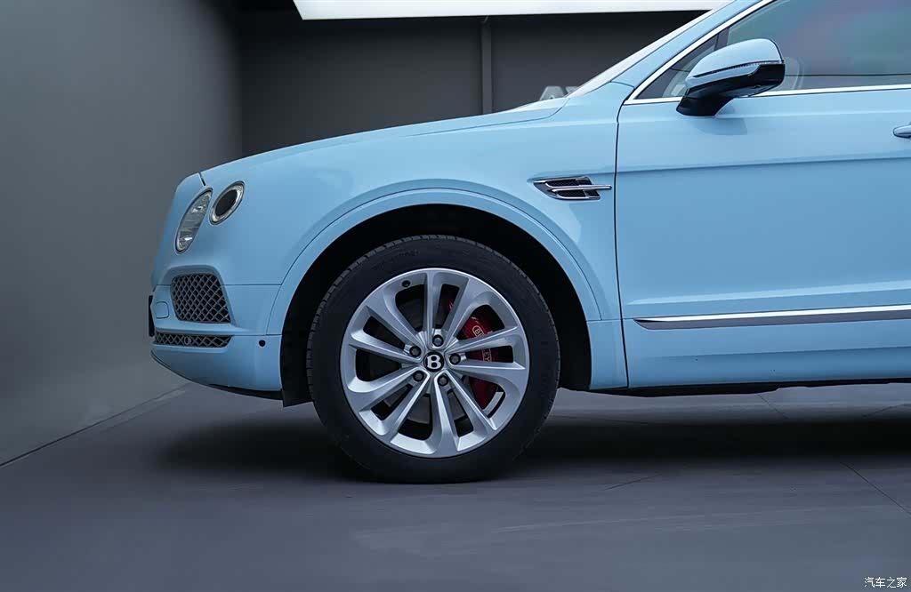 Bentley Bentayga, 2019 4