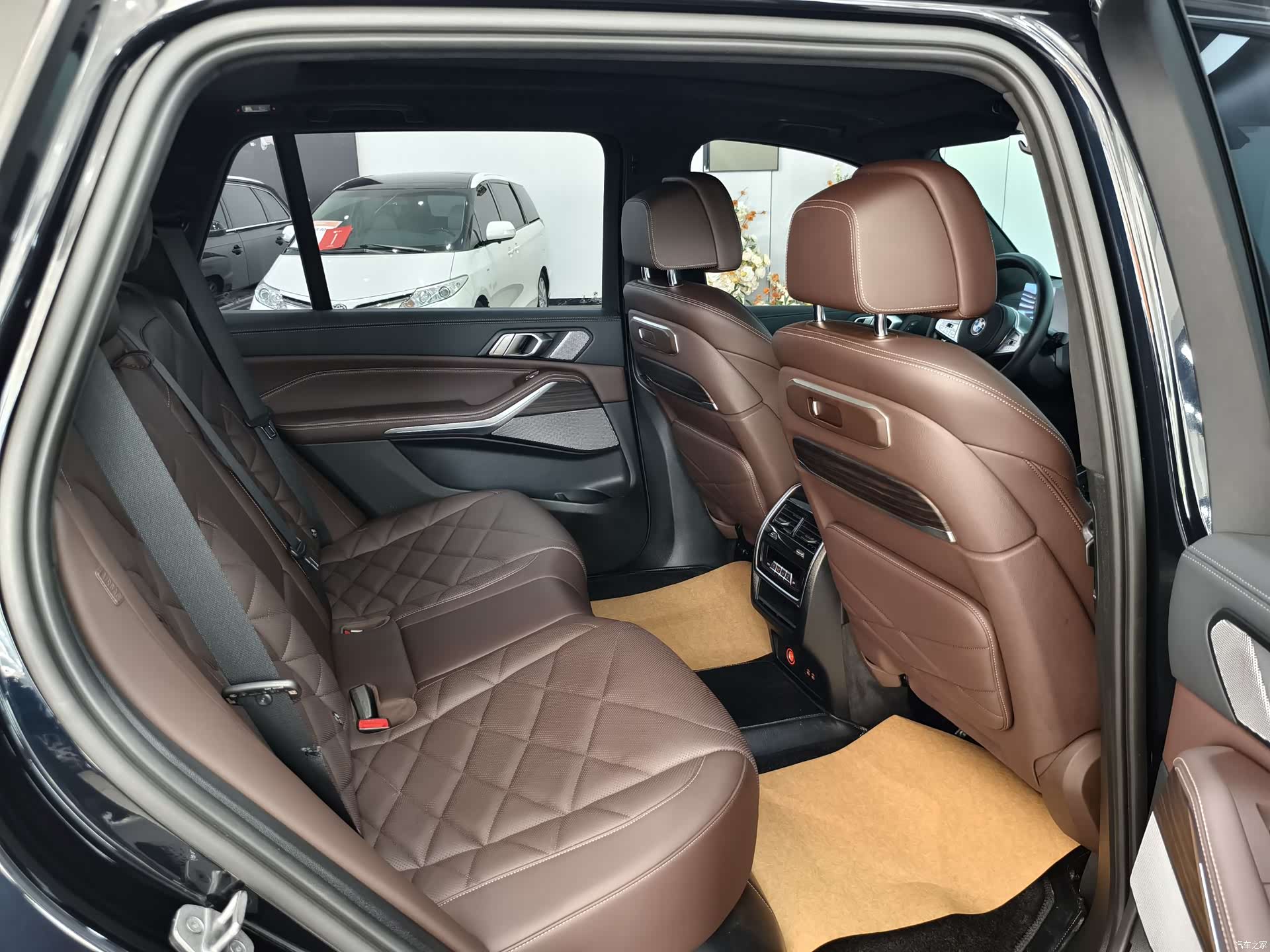 BMW X5, 2024 8