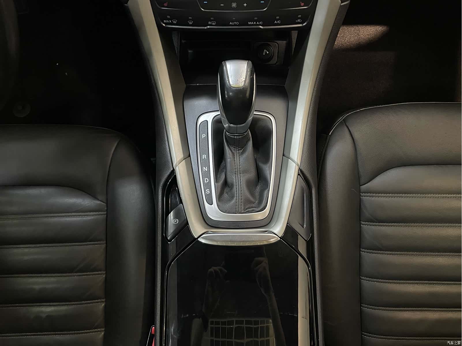 Ford Mondeo, 2014 22