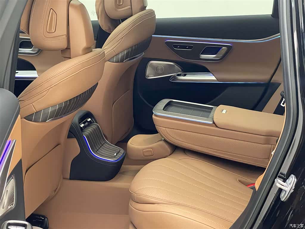 Mercedes-Benz E-Class, 2024 13
