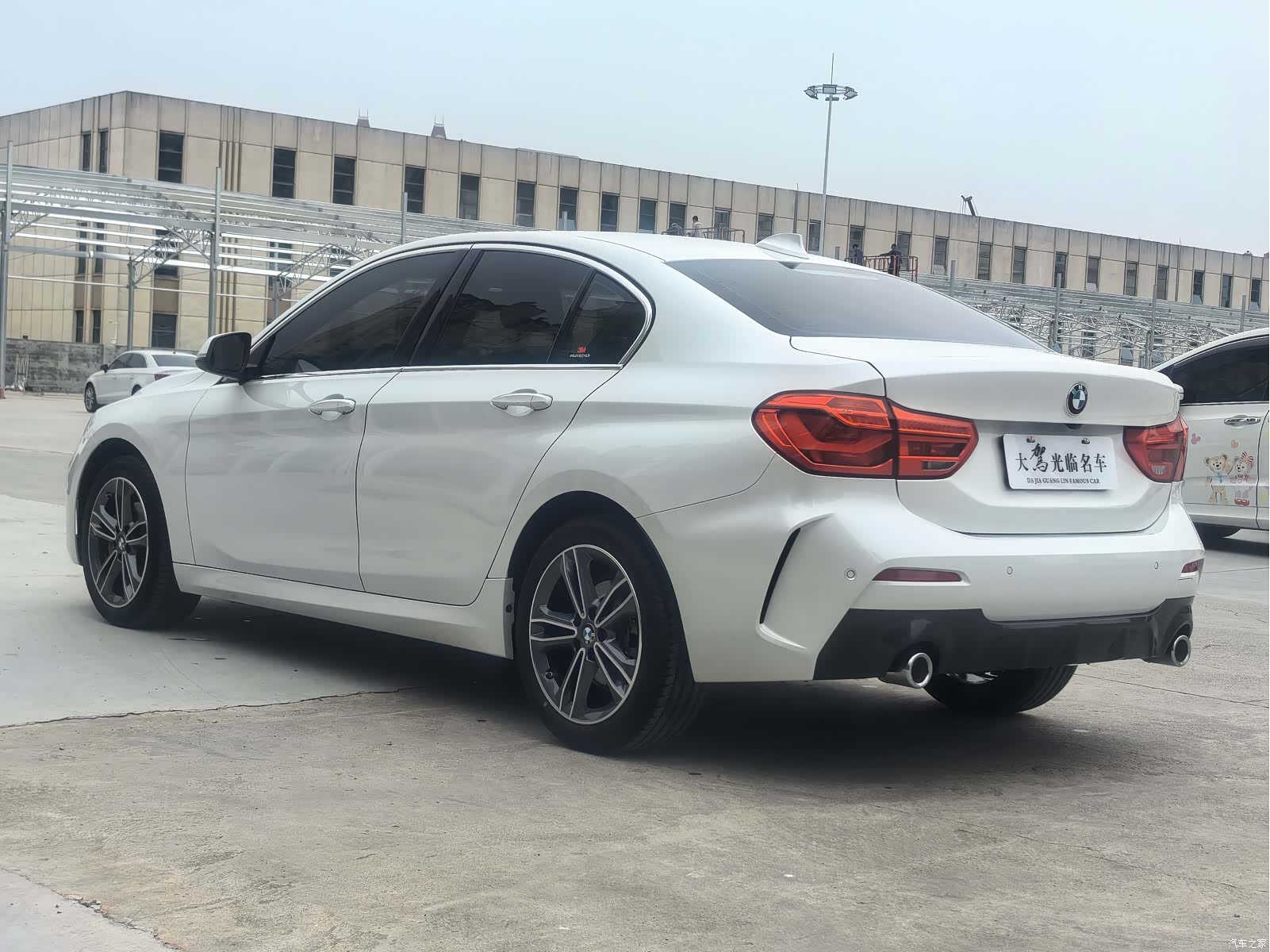 BMW 1 Series, 2023 все фото