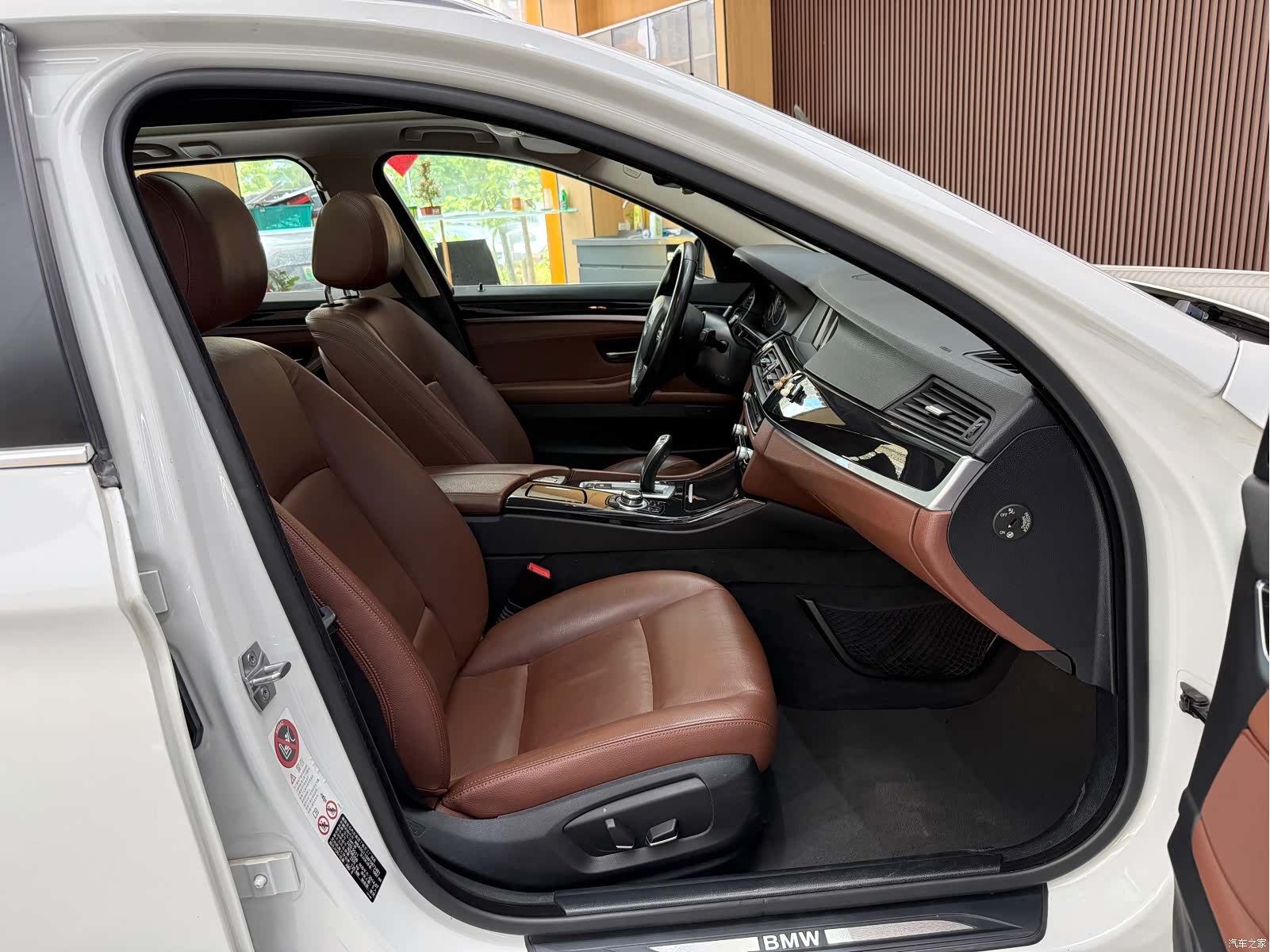 BMW 5 Series, 2014 21