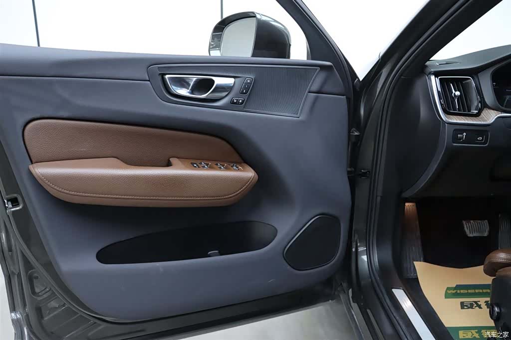 Volvo XC60, 2021 6