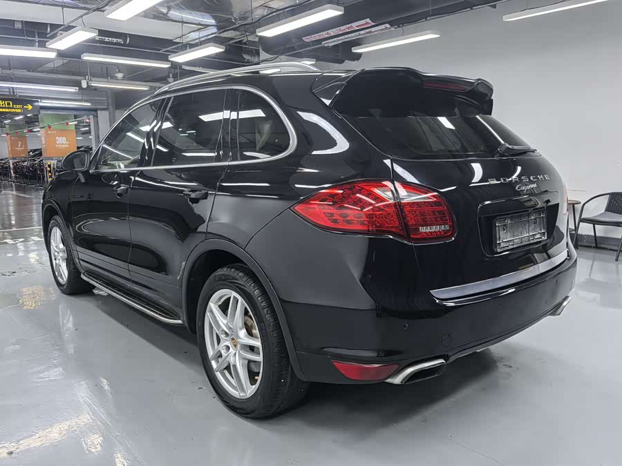 Porsche Cayenne 2013, фото 15