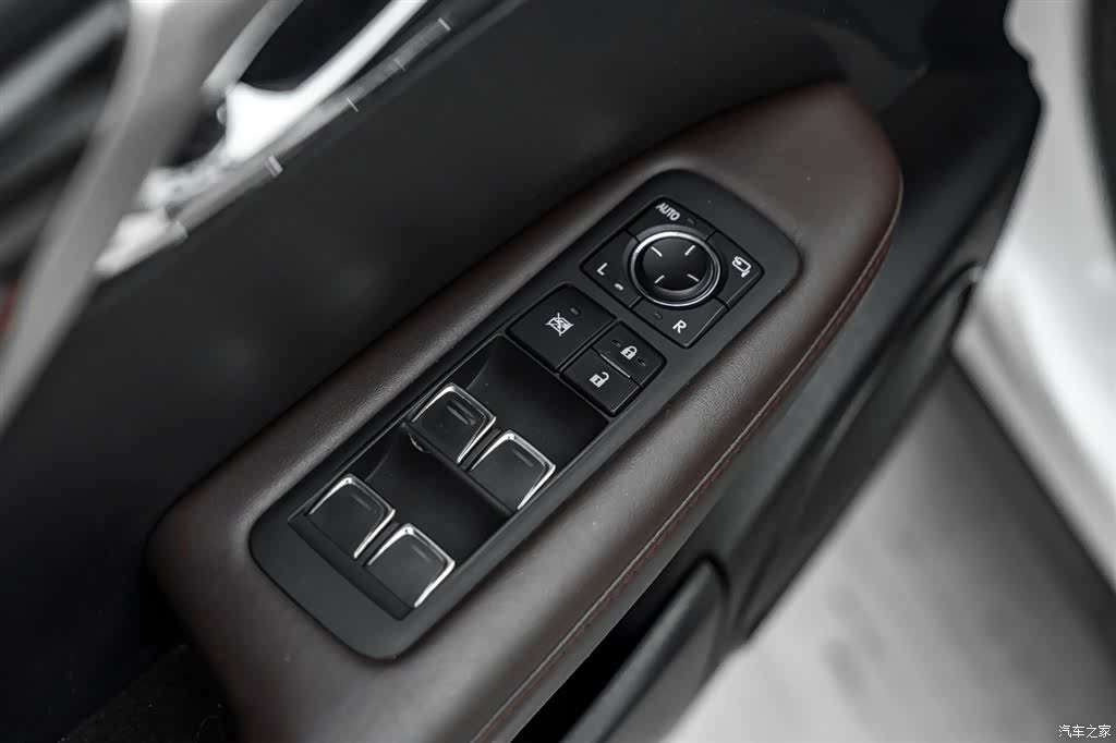 Lexus RX, 2021 16