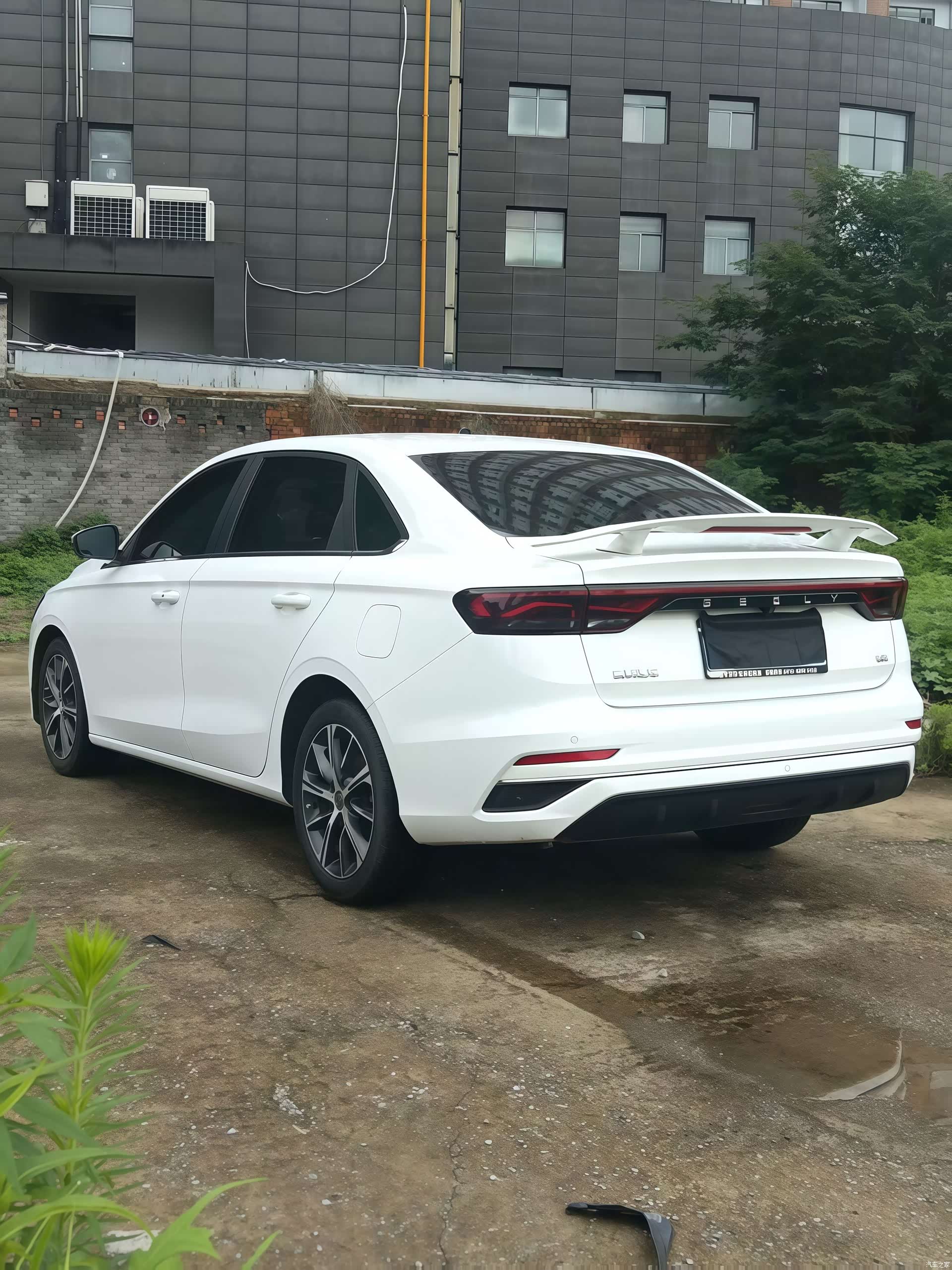 Geely Emgrand, 2021 16