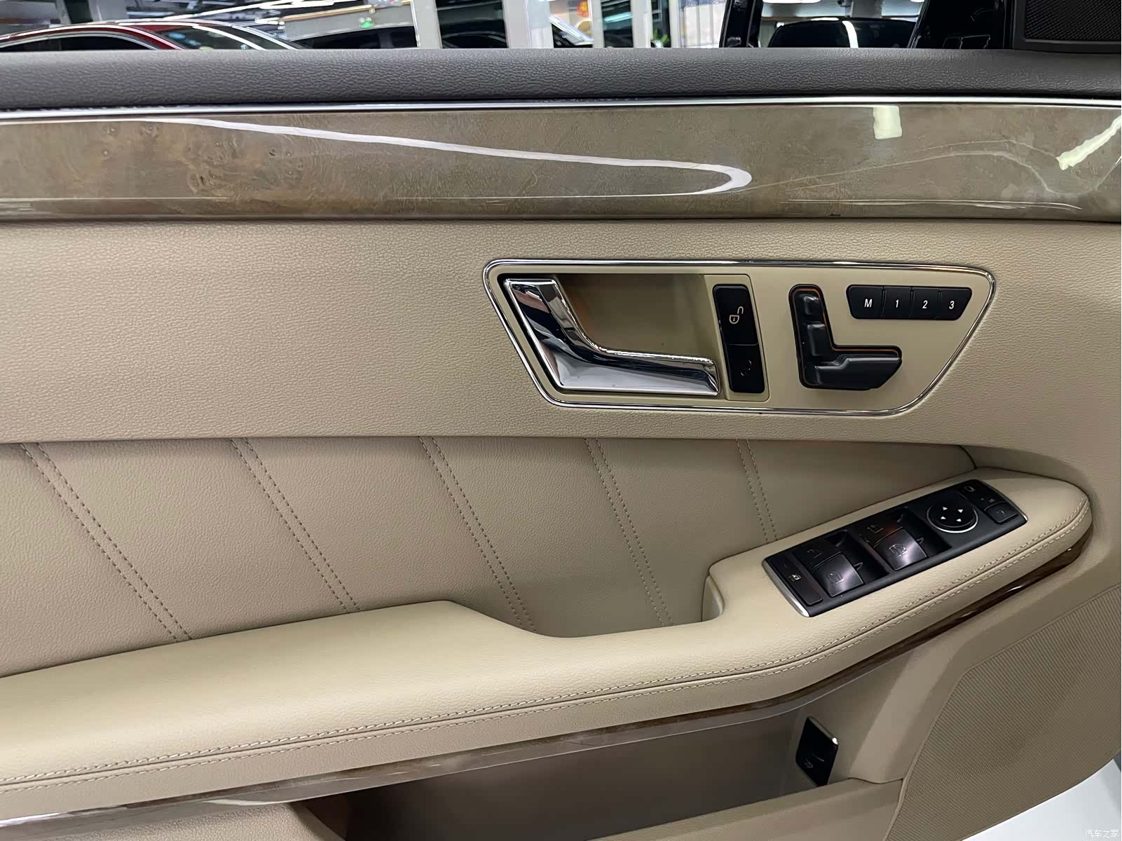 Mercedes-Benz E-Class, 2011 29