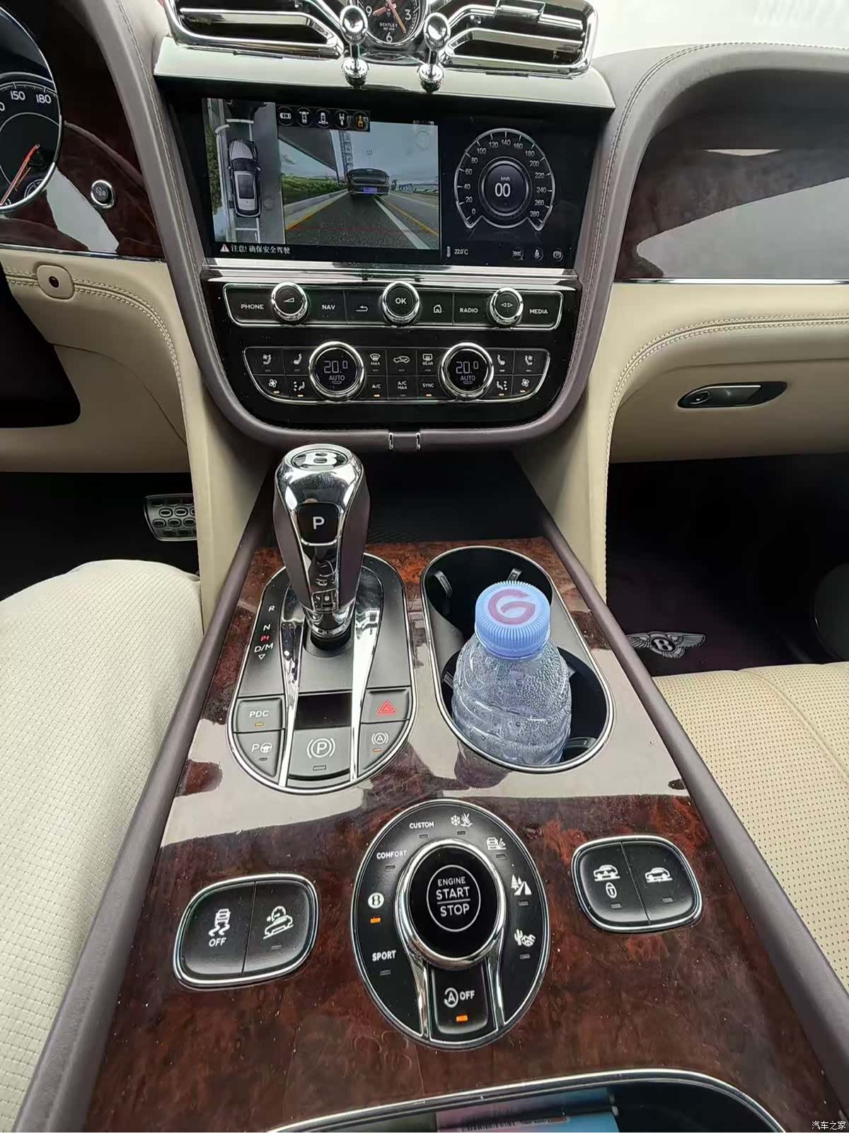 Bentley Bentayga, 2016 3