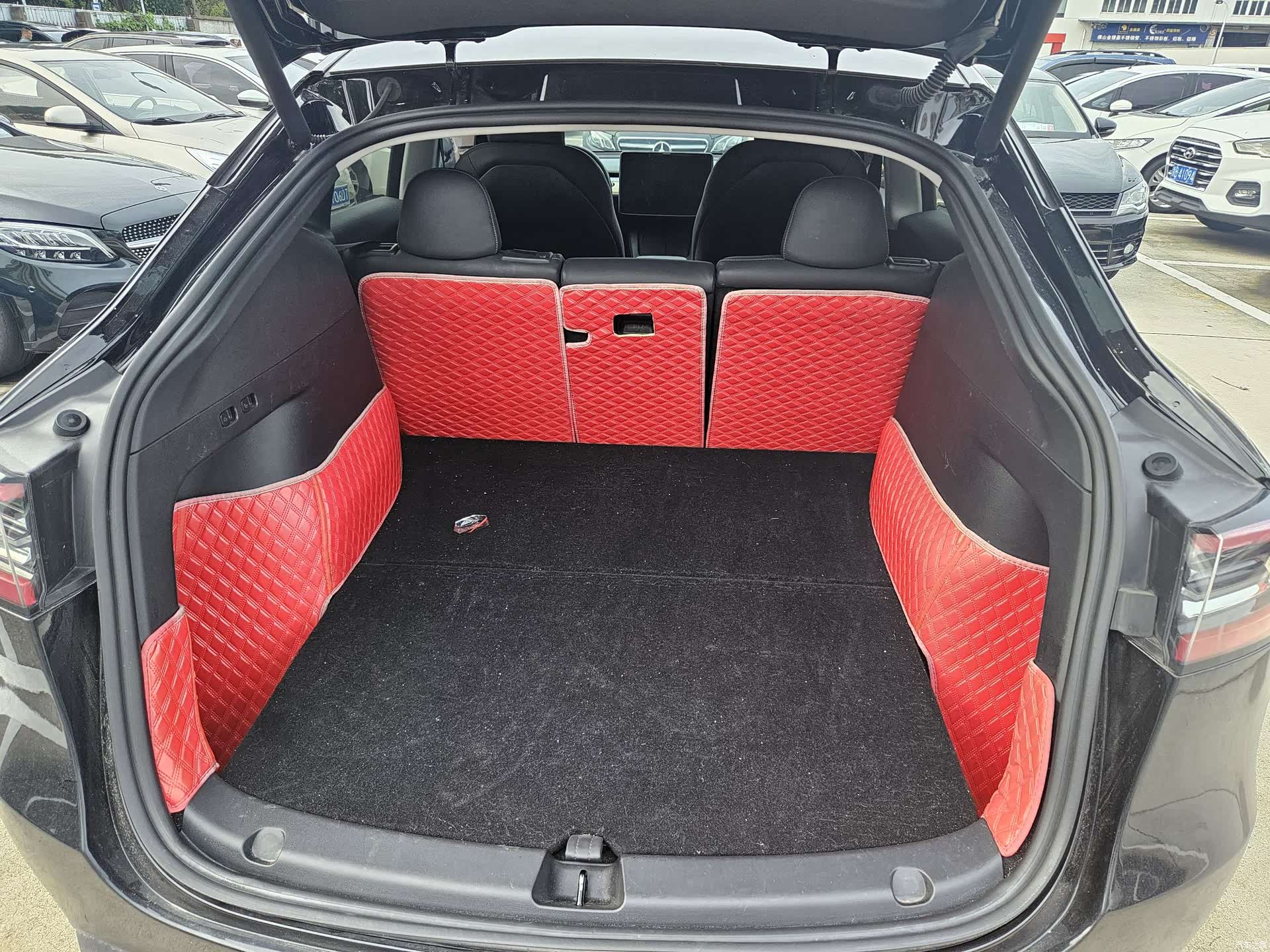 Tesla Model Y, 2023 13