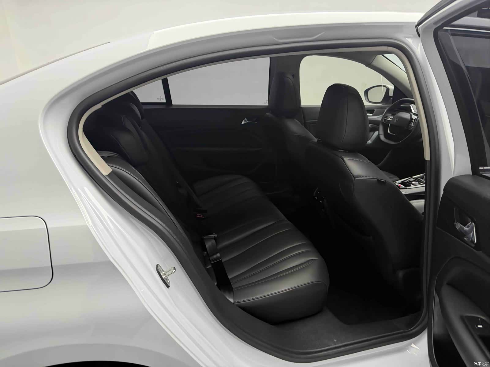 Peugeot 408, 2024 7