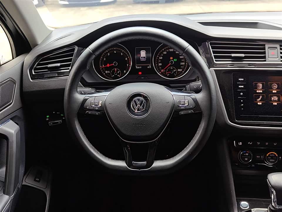 Volkswagen Tiguan L
