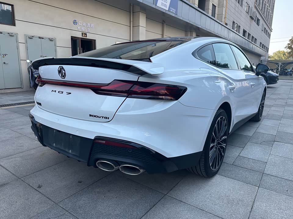 MG MG7