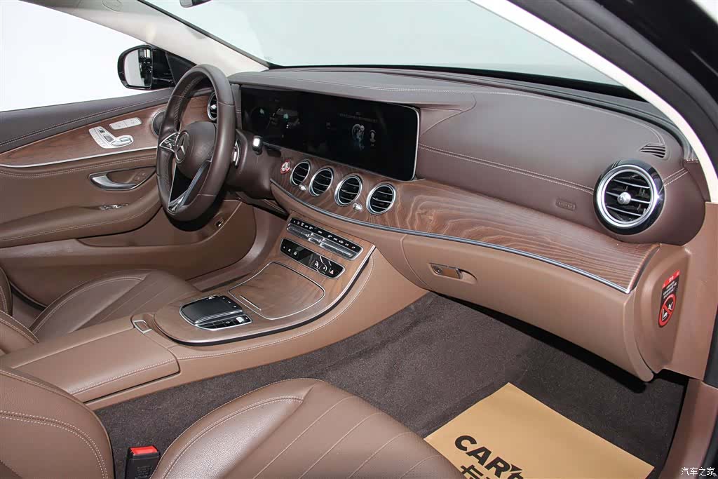 Mercedes-Benz E-Class, 2023 22