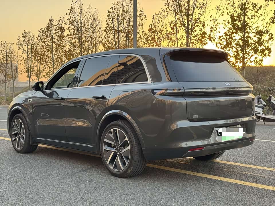 Li Auto Ideal L8