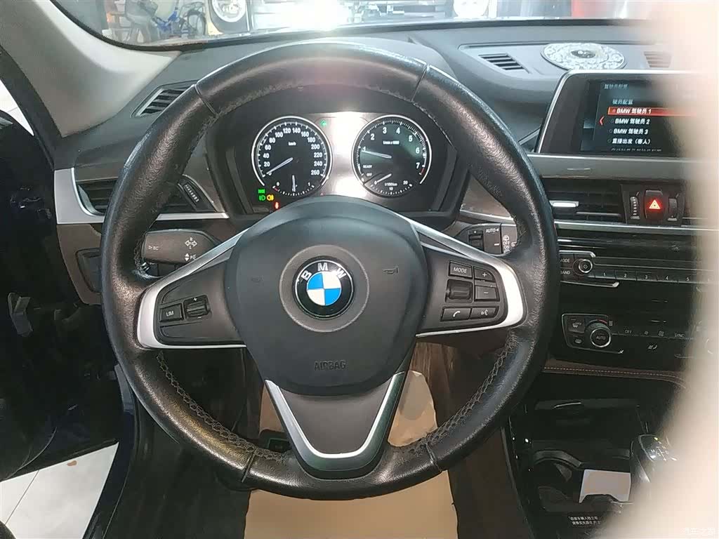 BMW X1, 2018 11