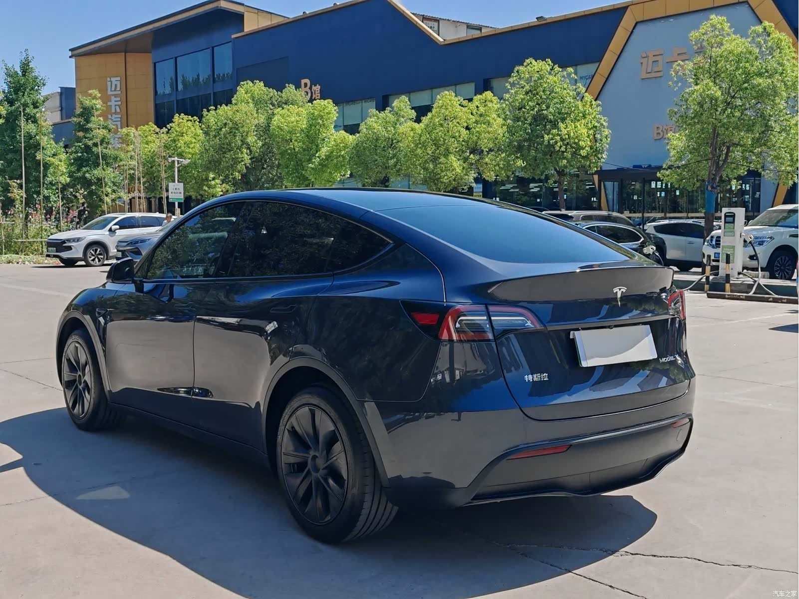 Tesla Model Y, 2024 10