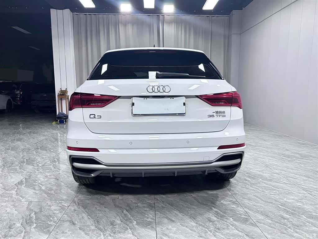 Audi Q3, 2022 все фото