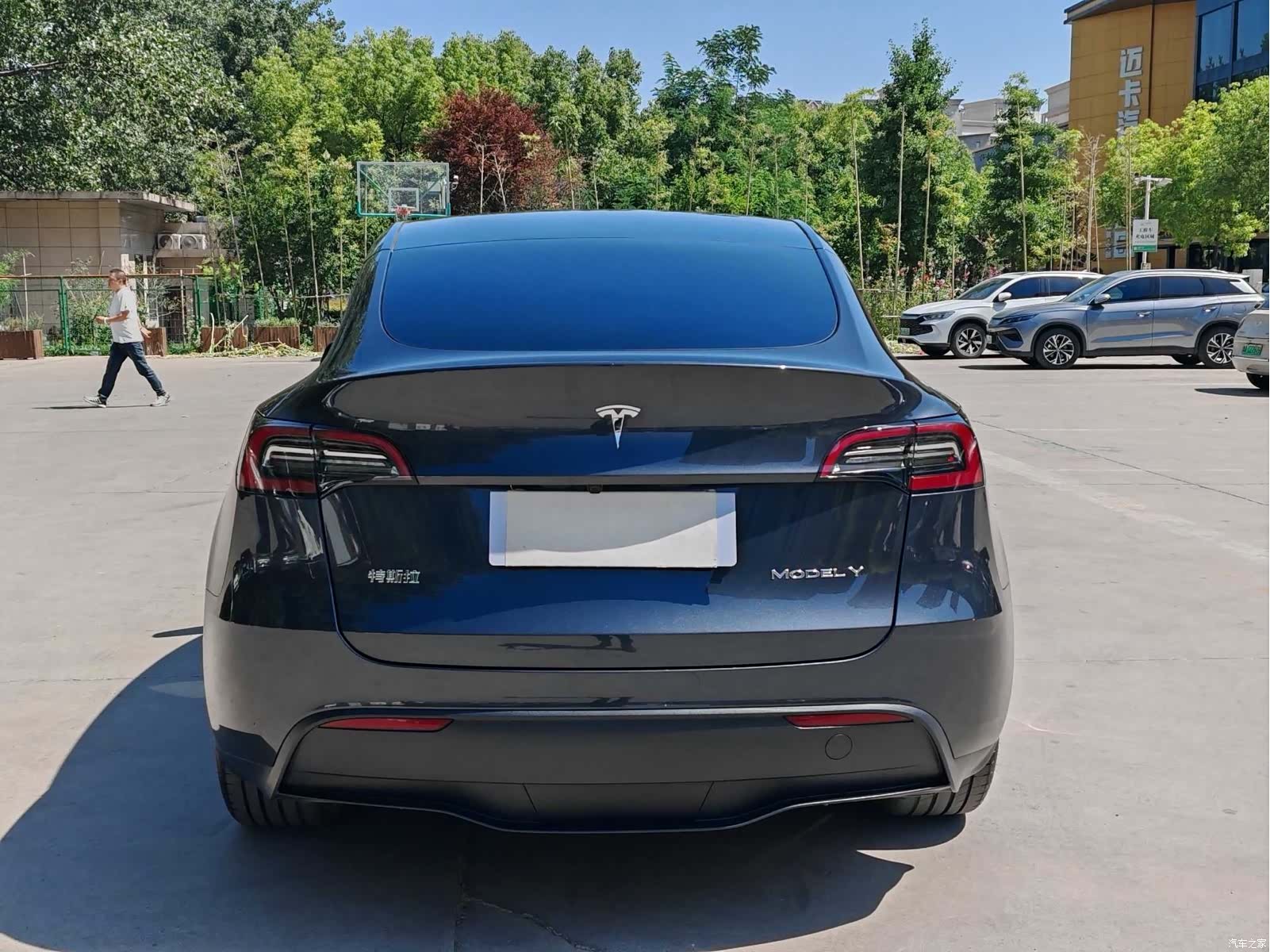Tesla Model Y, 2024 11