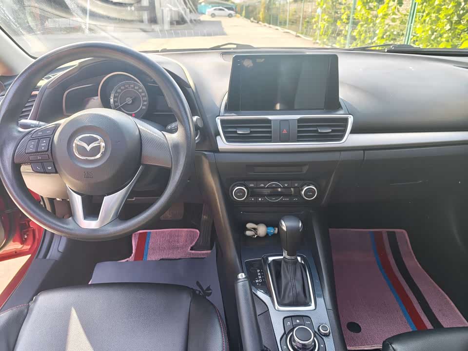 Mazda 3 Angkesaila