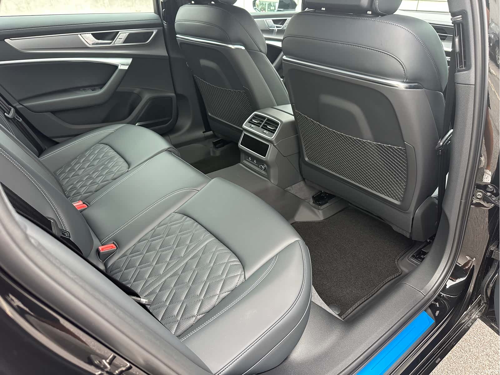 Audi A6L, 2026 10