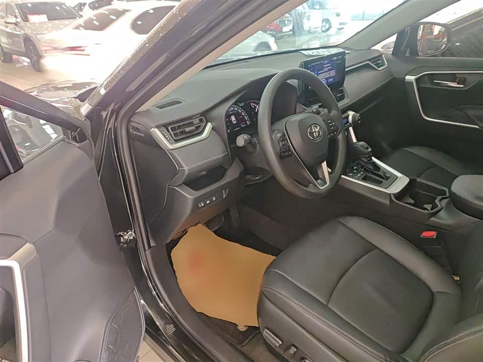 Toyota RAV4 Rongfang