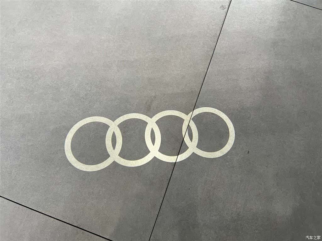 Audi Q3, 2024 10