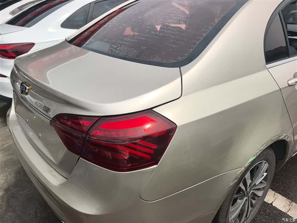 Geely Emgrand, 2018 7