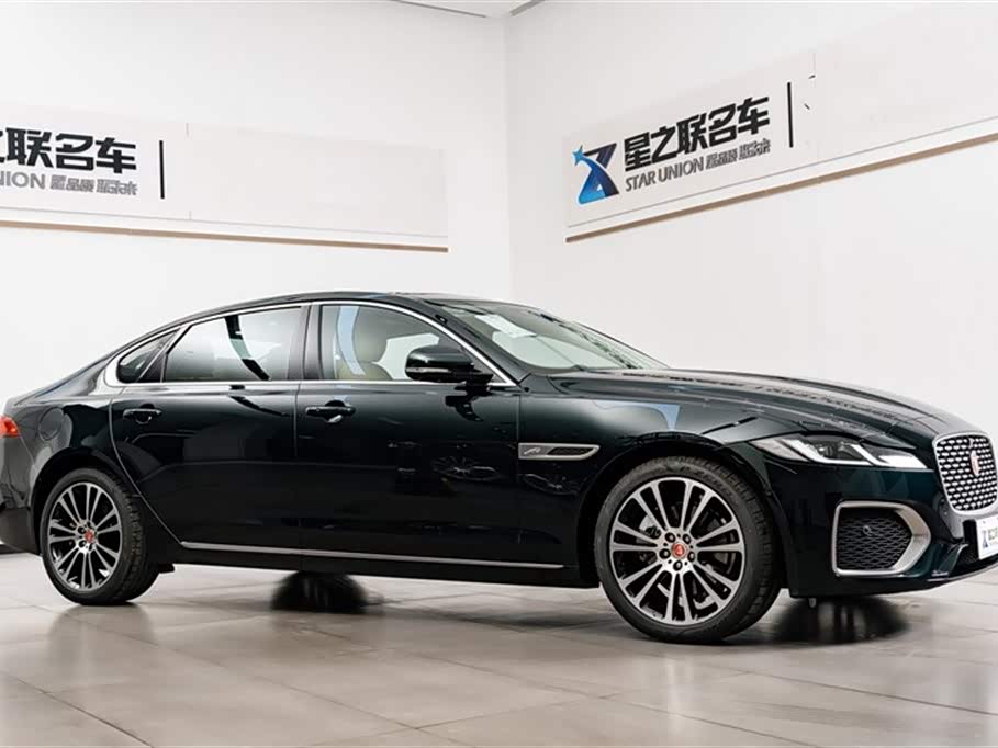 Jaguar XFL