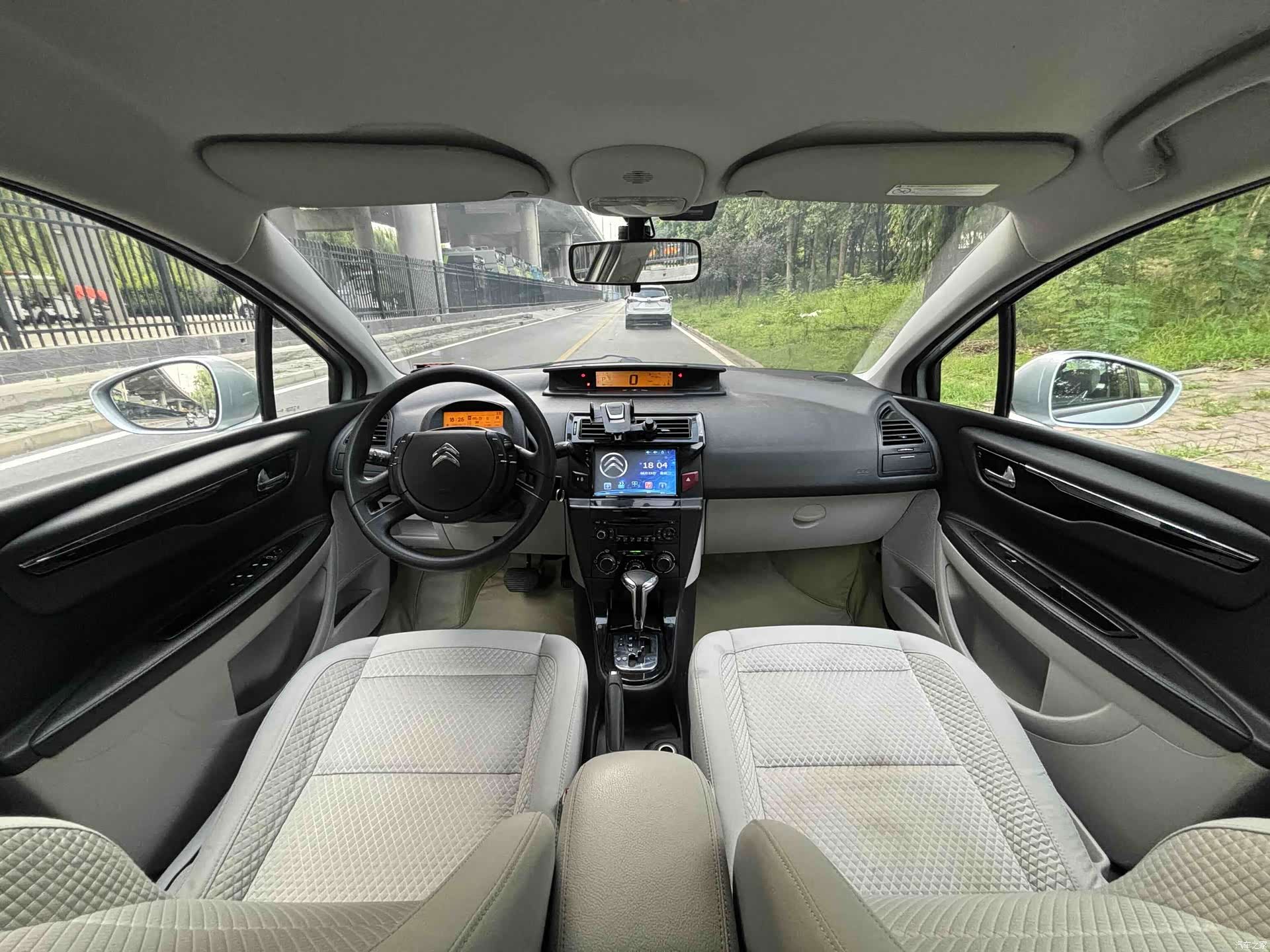 Citroen VTS, 2015 9