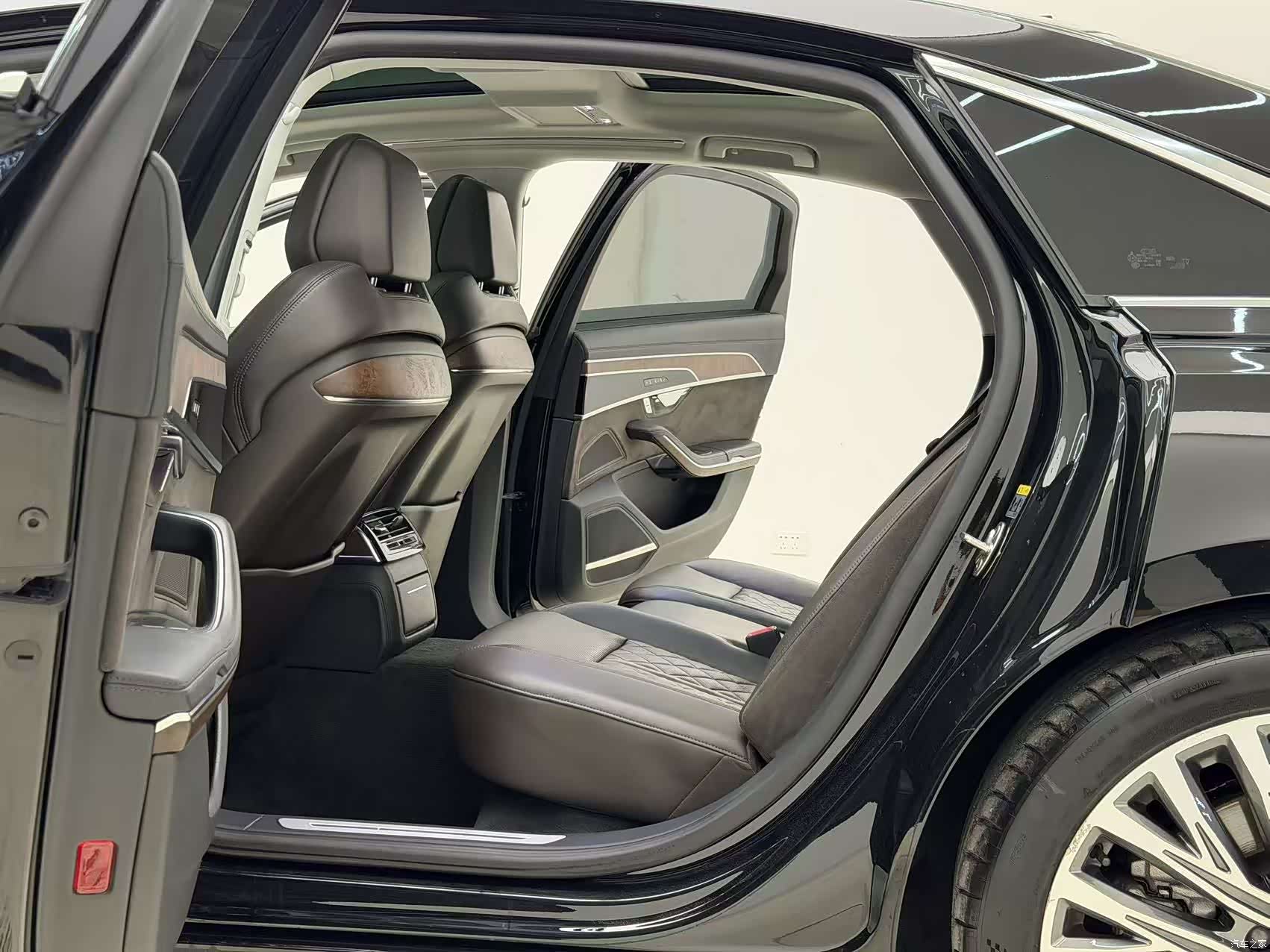 Audi A8L, 2021 29