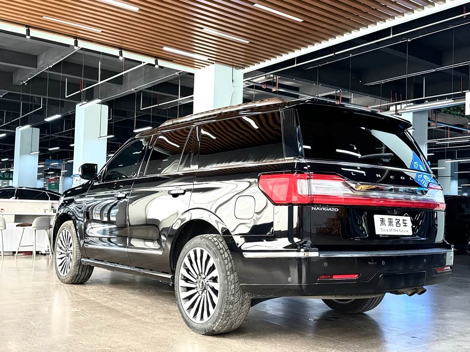 Lincoln Navigator