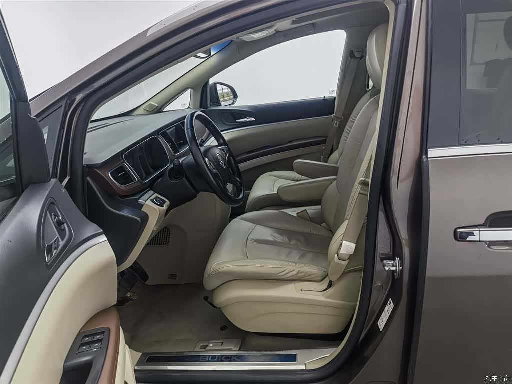 Buick GL8, 2018 10