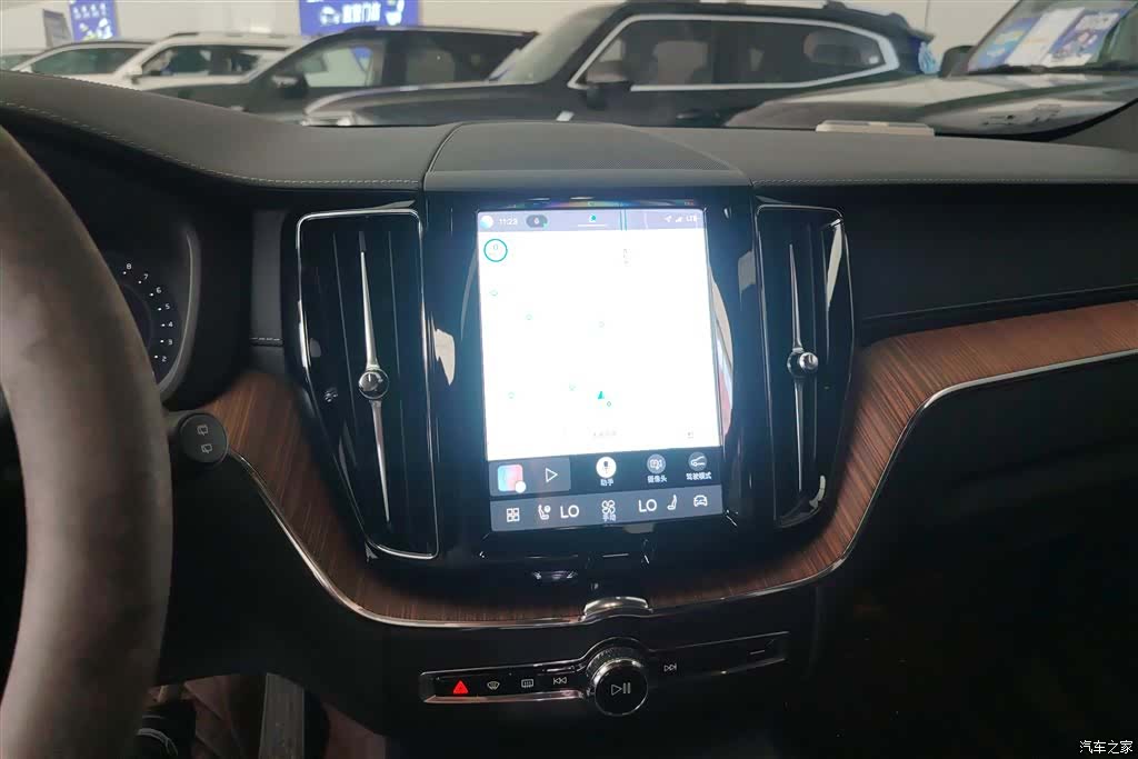 Volvo XC60, 2024 13