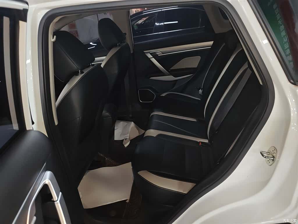 Geely Coolray, 2020 13