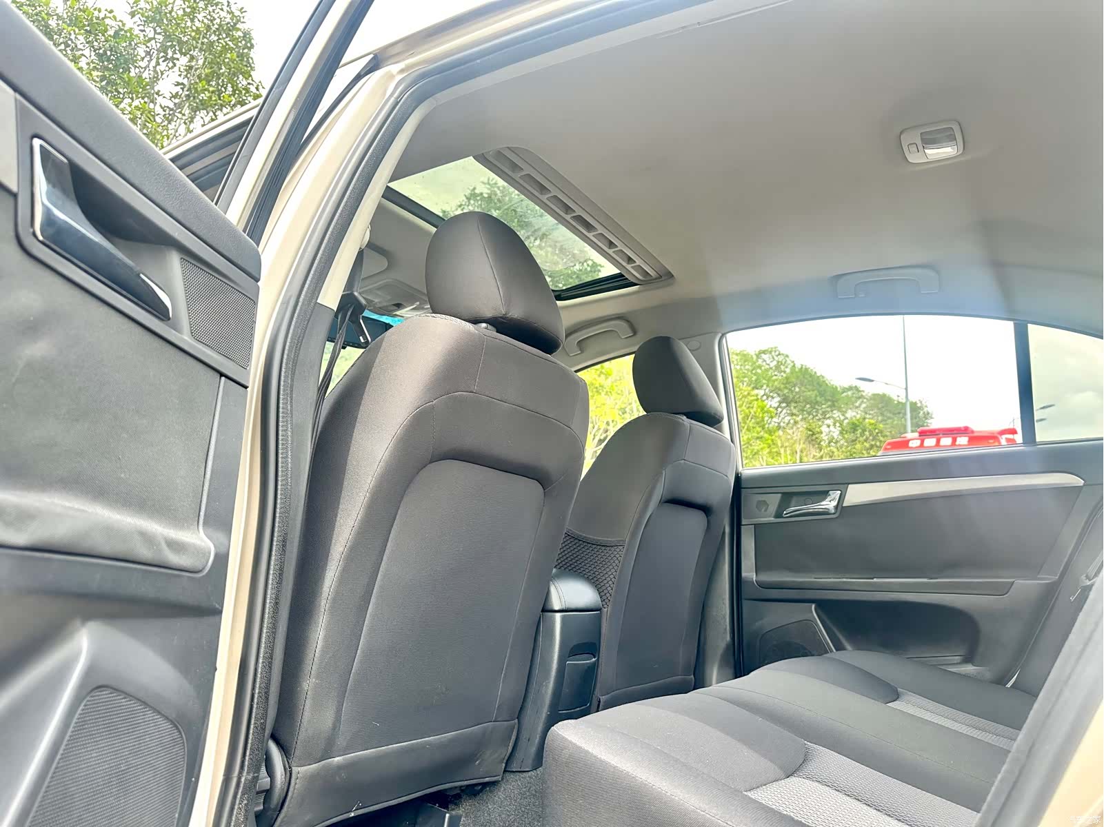 Roewe 350, 2016 31
